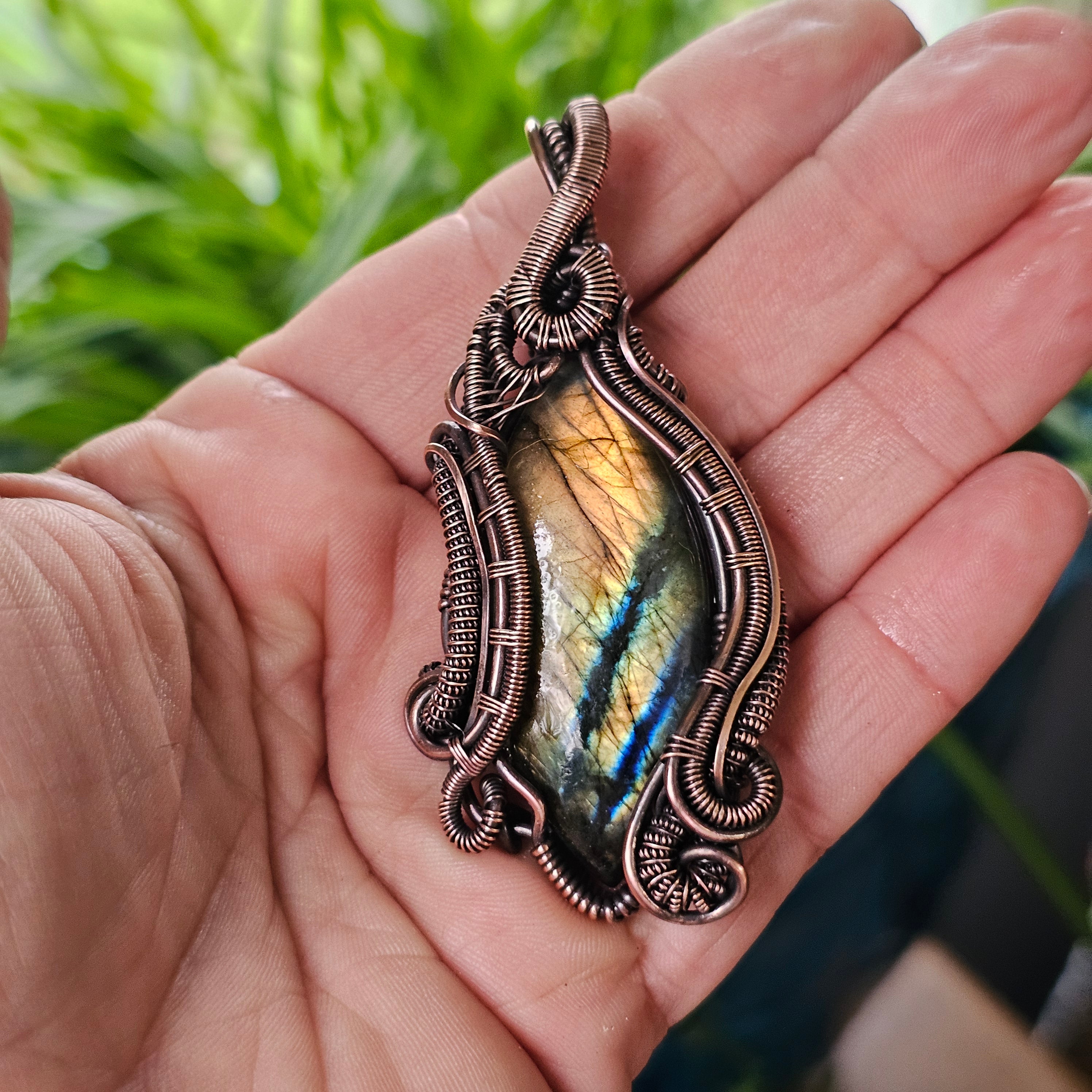 Labradorite Flow copper pendant