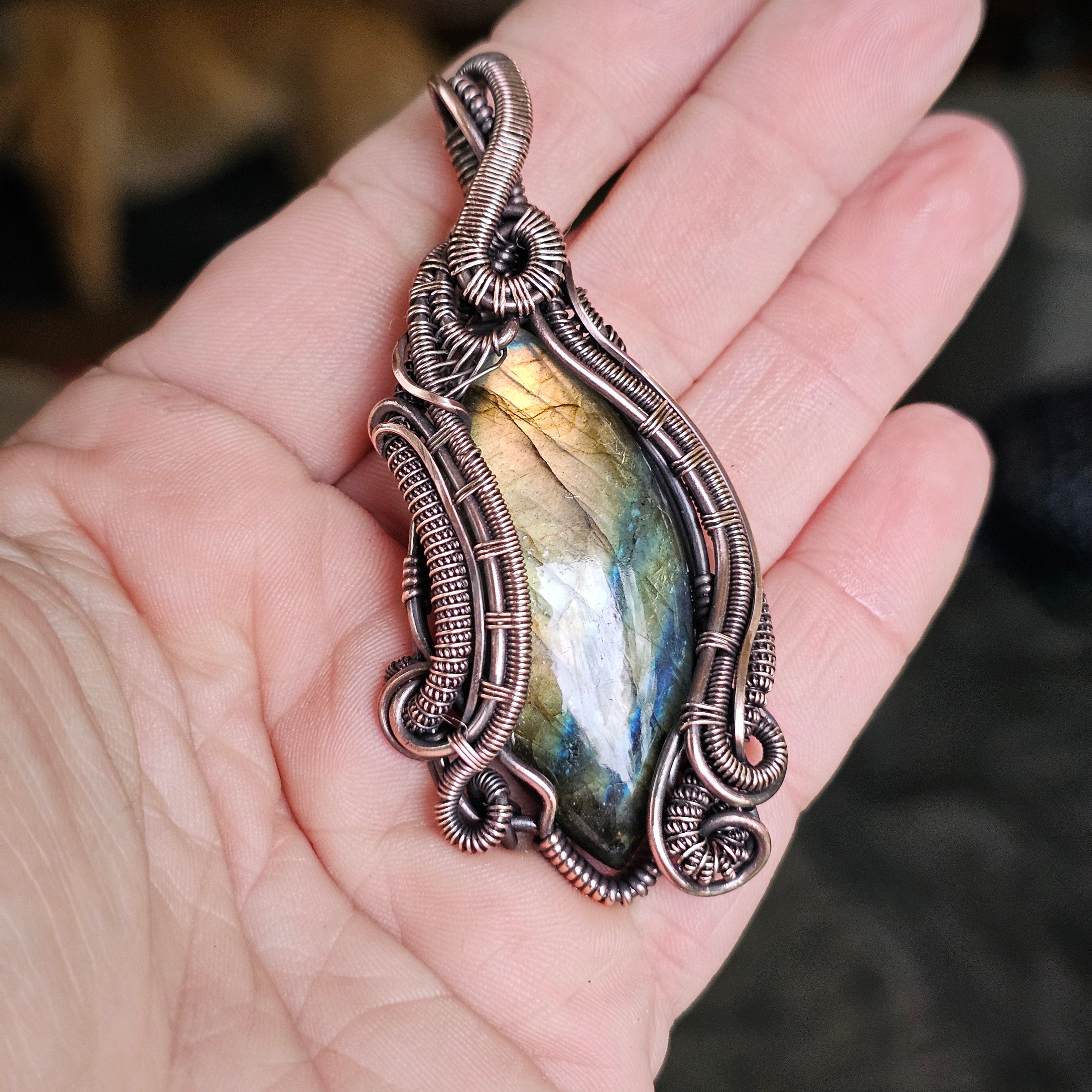 Labradorite Flow copper pendant